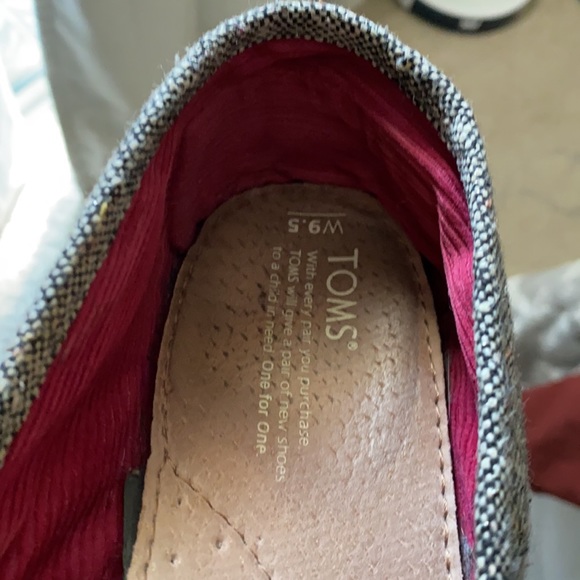 TOMS Grey Tweed slip ons - Picture 2 of 4